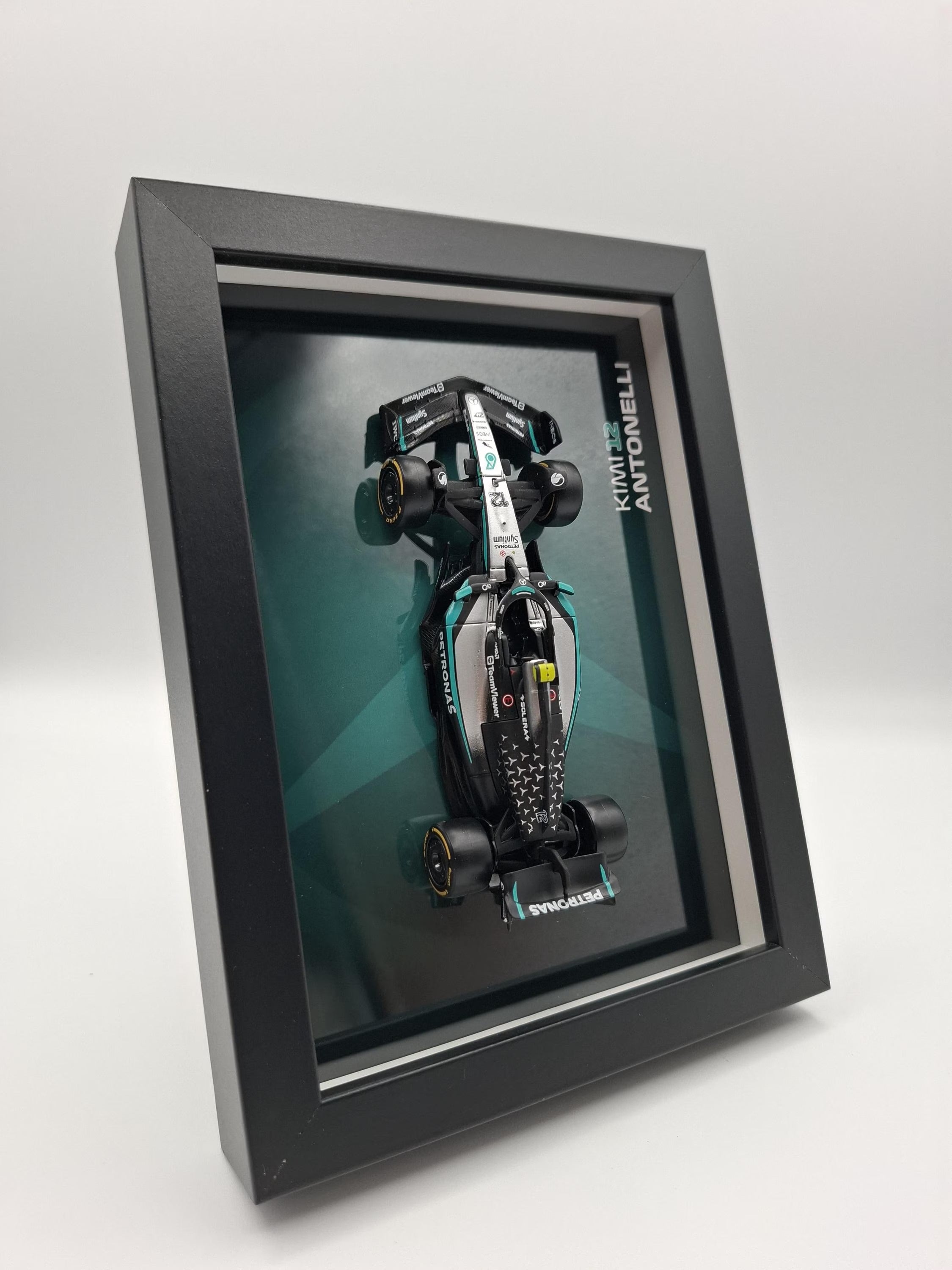 George Russell o Kimi Antonelli  - Mercedes